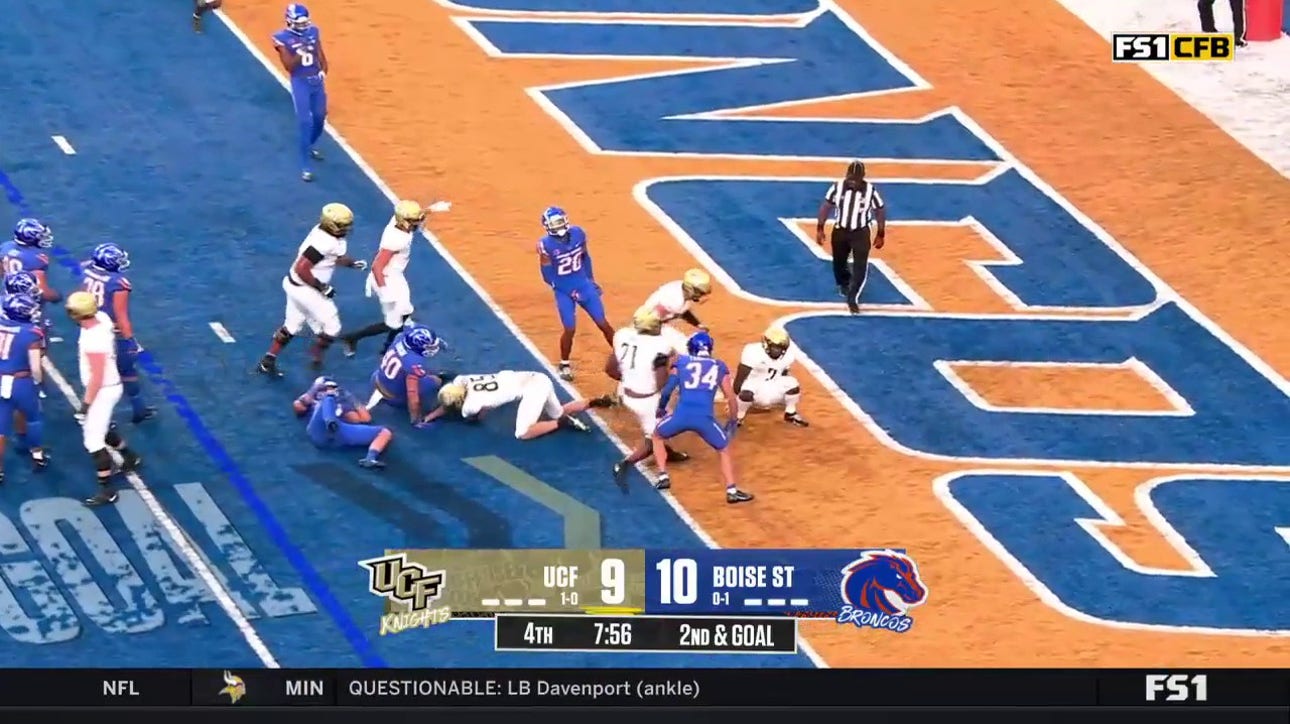 UCF's RJ Harvey punches it in for a four-yard touchdown vs. Boise State