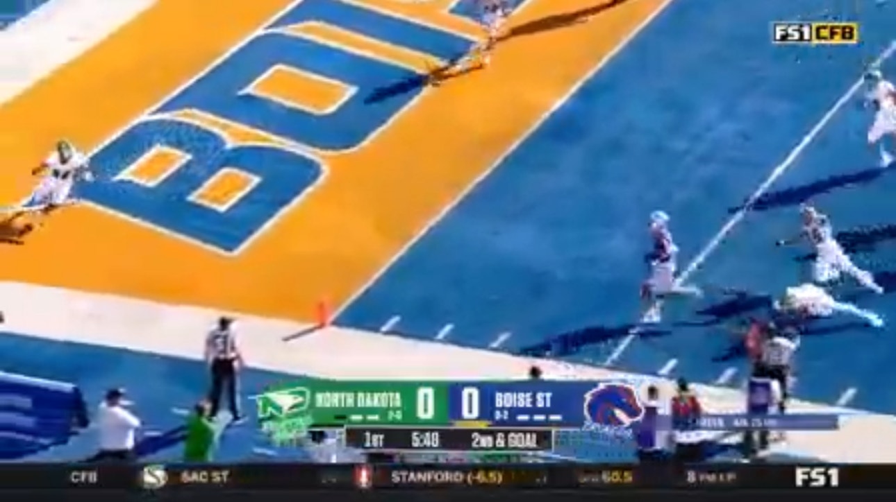 Taylen Green scrambles for an eight-yard touchdown to give Boise State an early lead against North Dakota