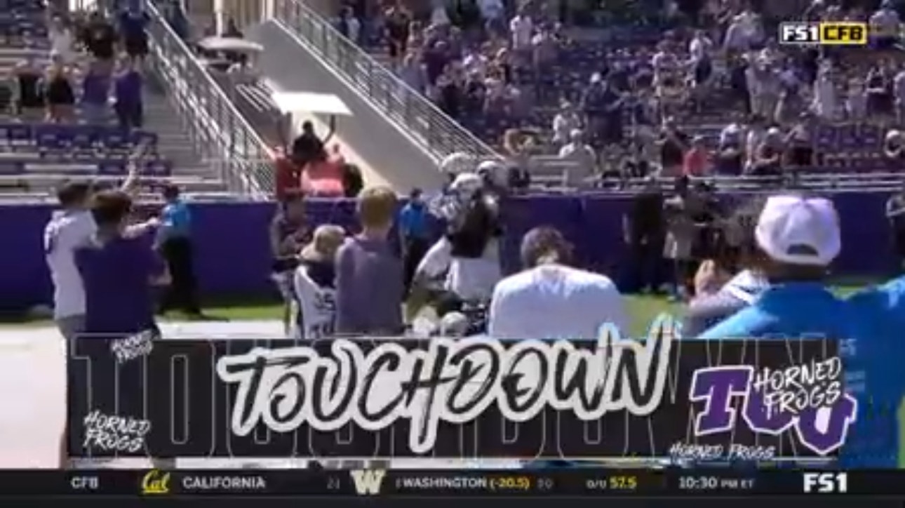 Chandler Morris finds Chase Curtis for a 36-yard TD, extending TCU's lead over SMU
