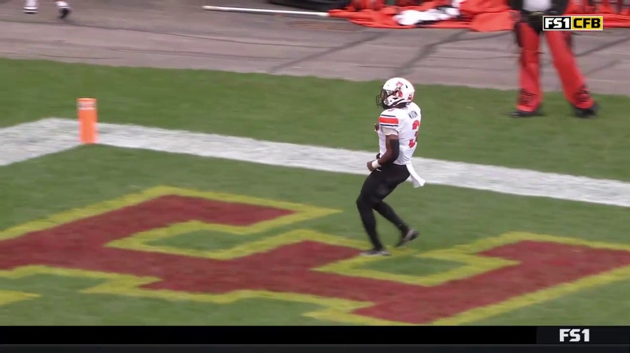 Oklahoma State's Alan Bowman throws a perfect pass to Jaden Nixon for a 60-yard touchdown against Iowa State