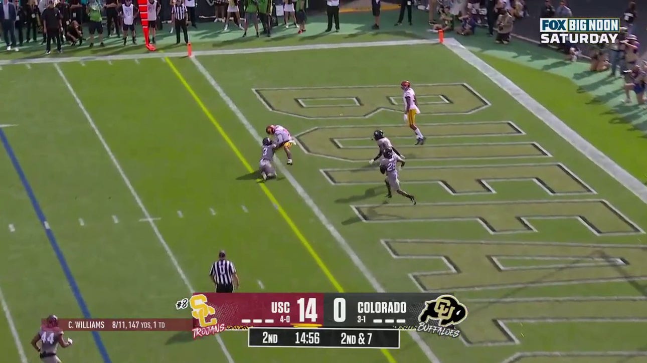 Caleb Williams links up with Dorian Singer for an eight-yard touchdown to extend USC's lead over Colorado