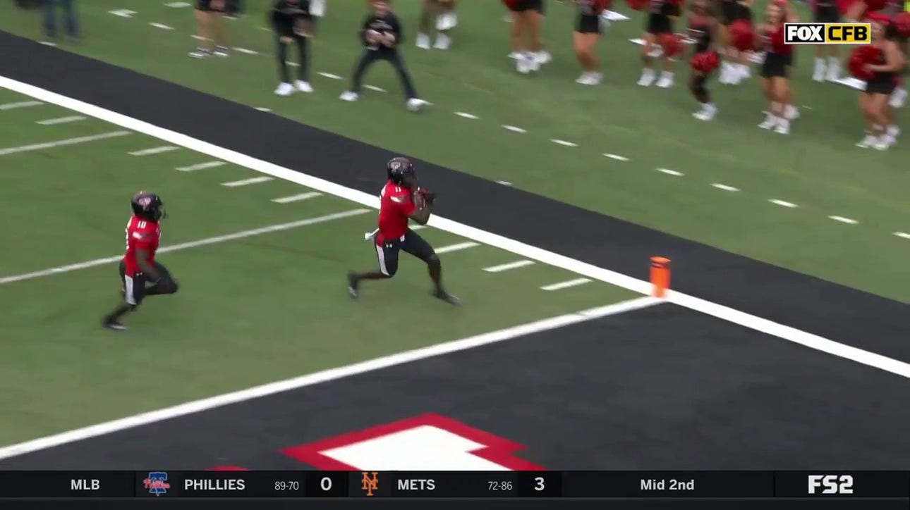 Loic Fouonji scores a touchdown off a blocked punt to give Texas Tech the lead against Houston