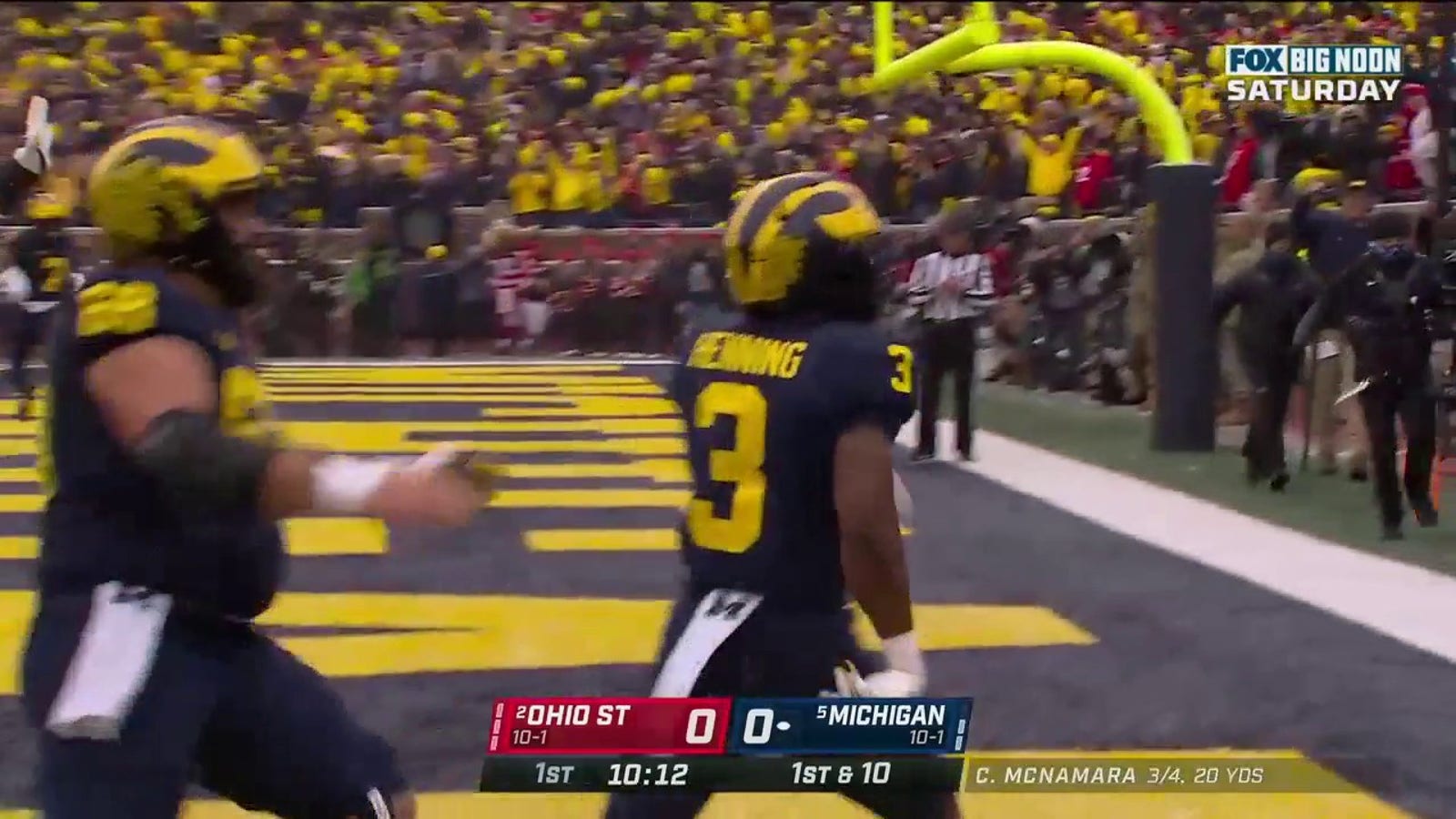 A.J. Henning's 14-yard run gives Michigan early 7-0 lead