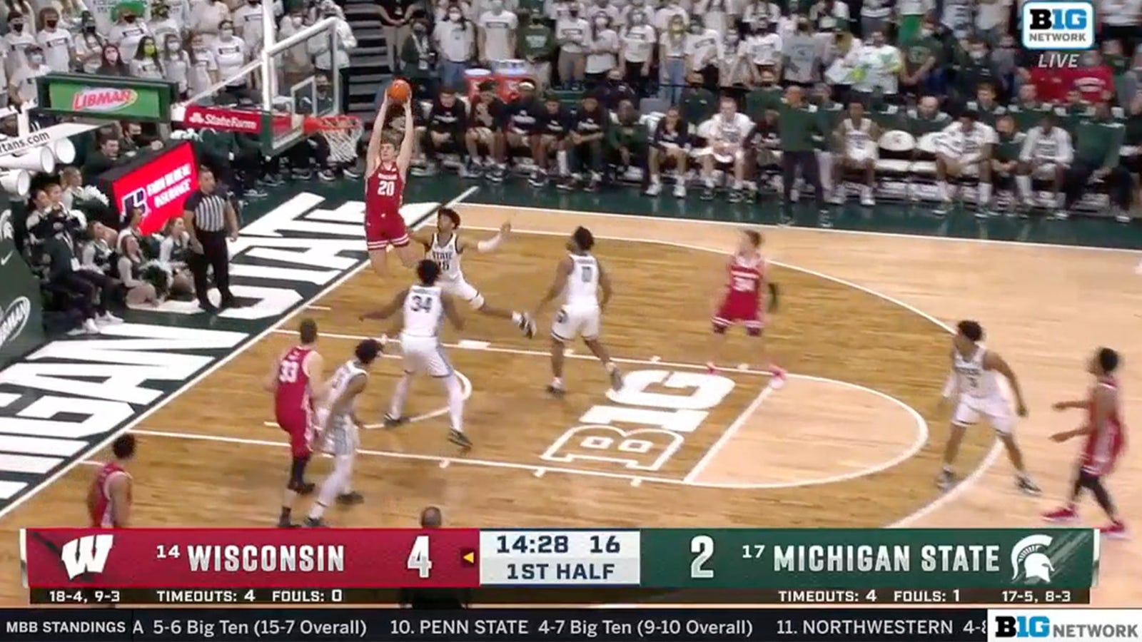 Wisconsin's Ben Carlson throws down in top-25 showdown vs. Michigan State