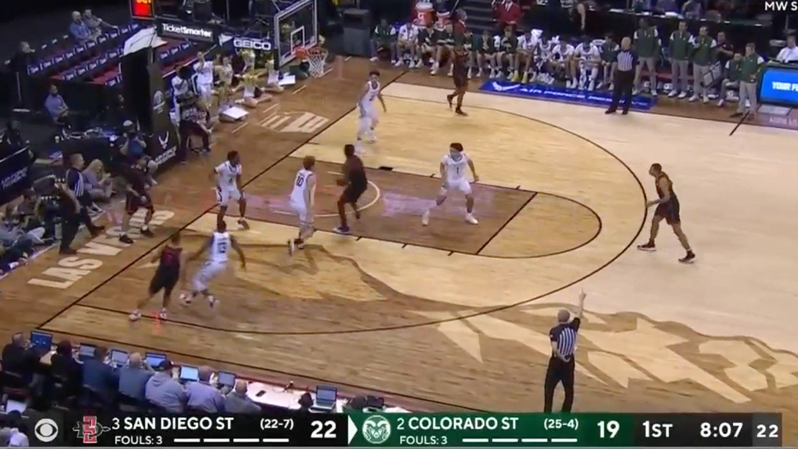 Nathan Mensah throws down NASTY slam