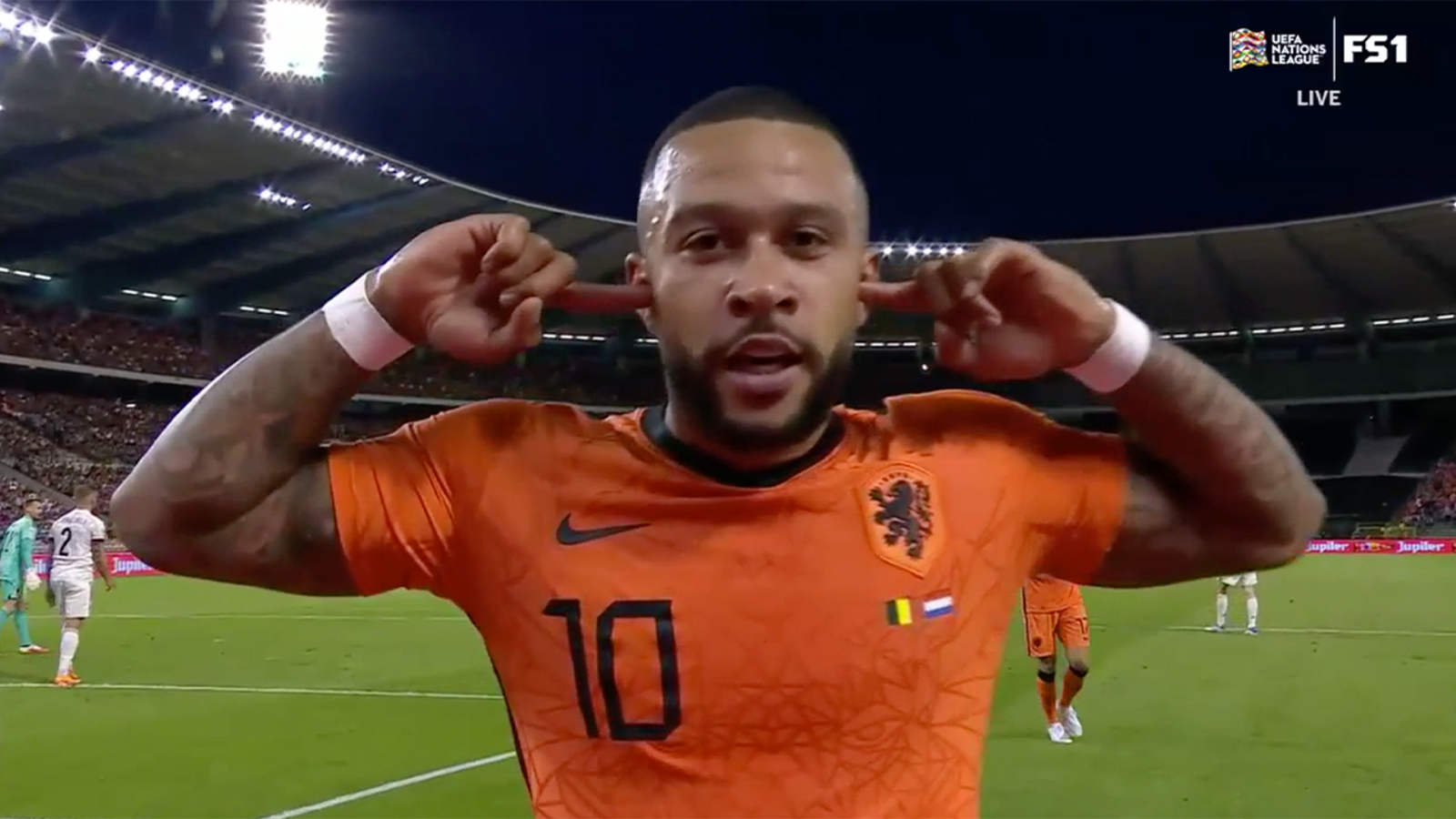 Memphis Depay scores again to make it 4-0 vs. Belgium