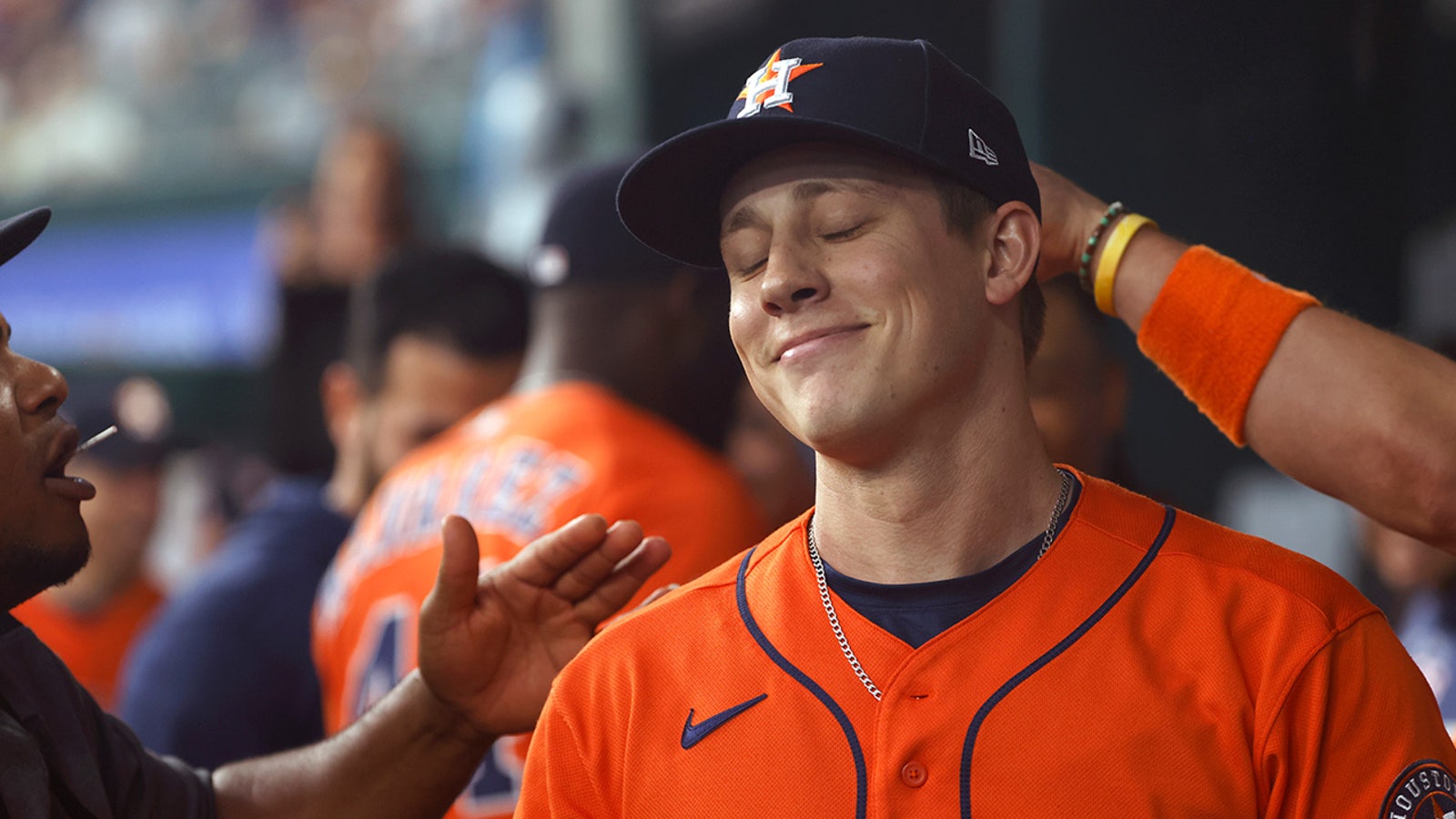 Astros use two immaculate innings to take down Rangers