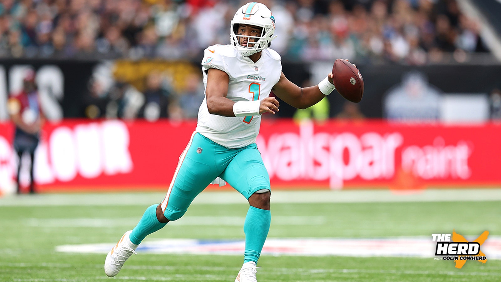 LOOK: Bills QB Josh Allen wears Ryan Fitzpatrick jersey during warmups