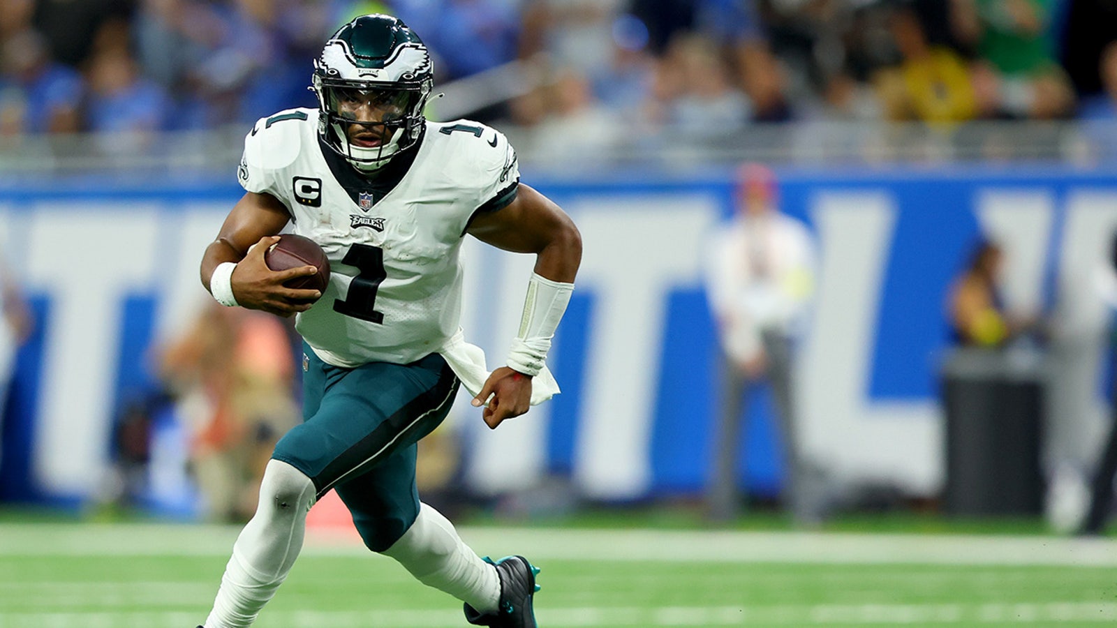 Eagles beat Lions 38-35 behind Jalen Hurts, A.J. Brown