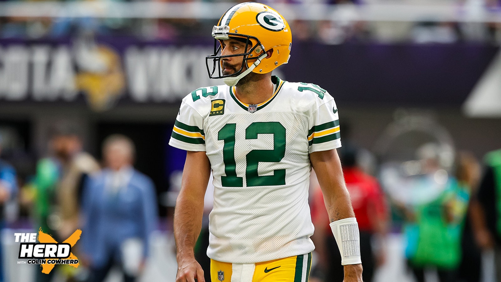 Aaron Rodgers won't change the way he plays for Packers' young WRs 