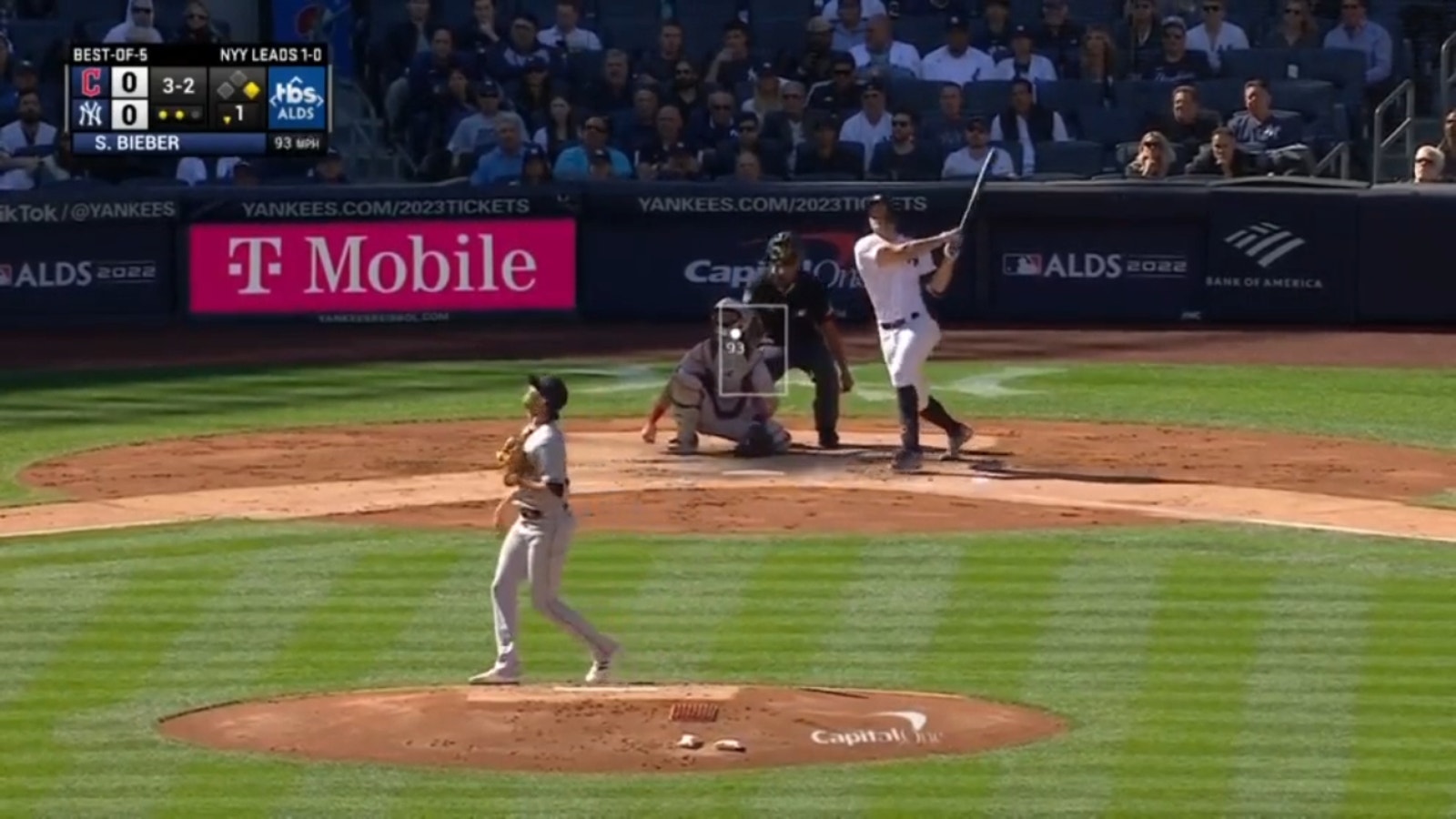 Yankees' Giancarlo Stanton launches two-run homer