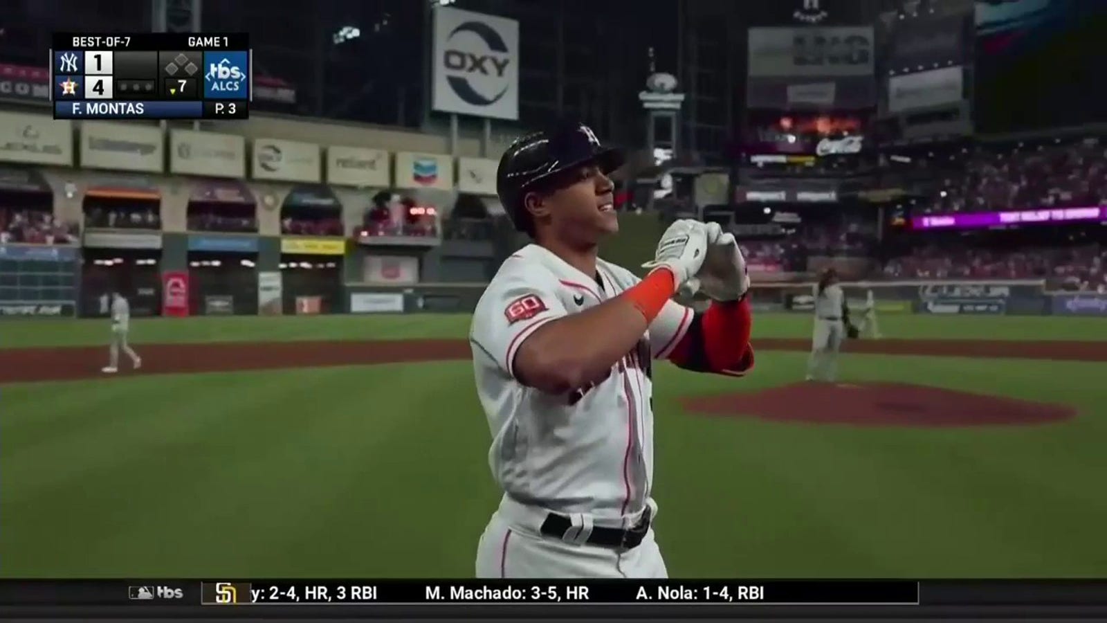 Jeremy Peña crushes a solo homer to extend the Astros' lead