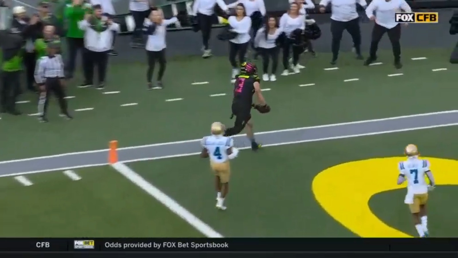 Bo Nix finds Terrance Ferguson for a 17-yard TD to give Oregon the lead