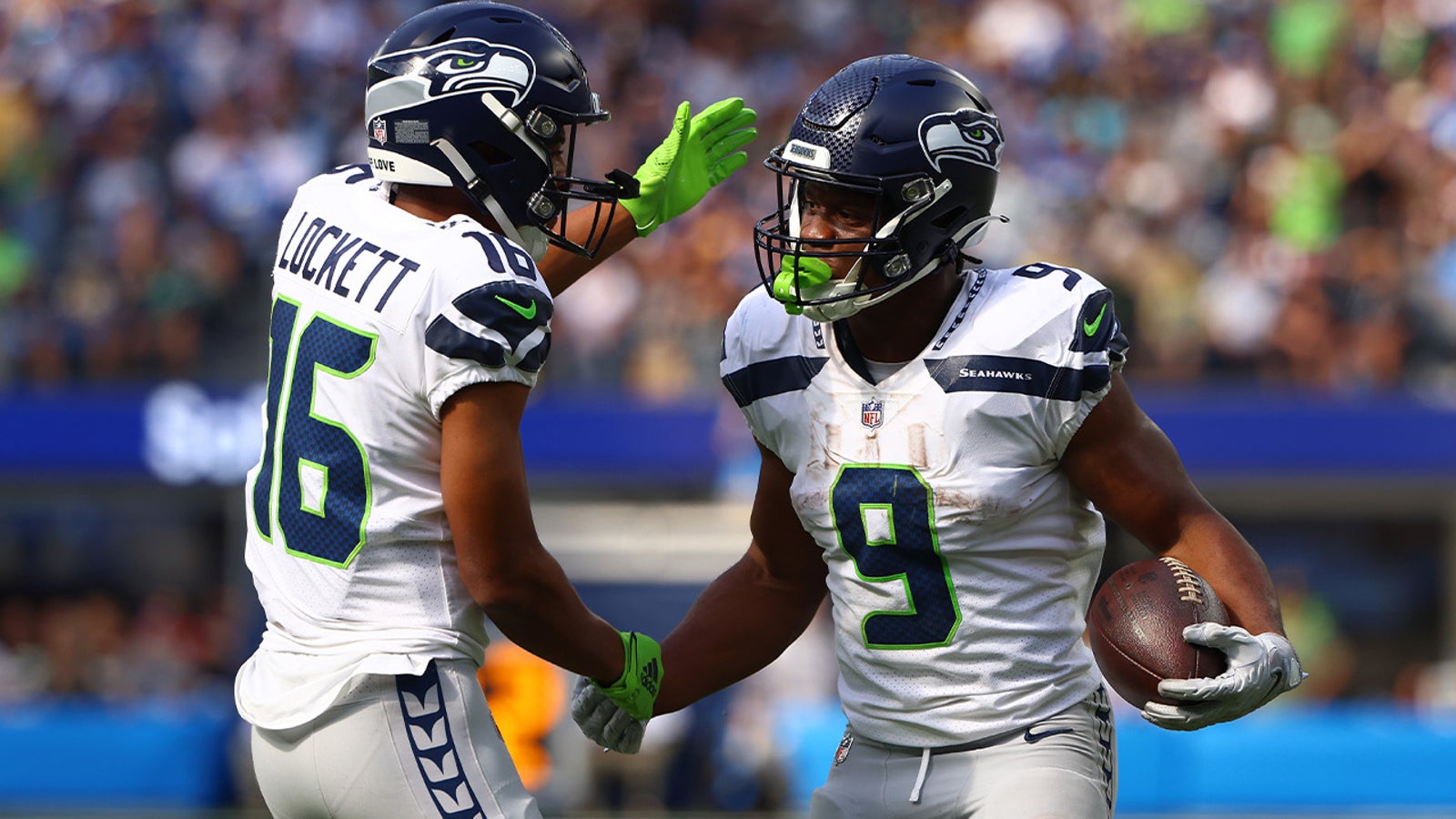 Seahawks might be for real; Buccaneers offense is broken: NFL notes and analysis 2 Seahawks' Kenneth Walker III runs all over Chargers defense