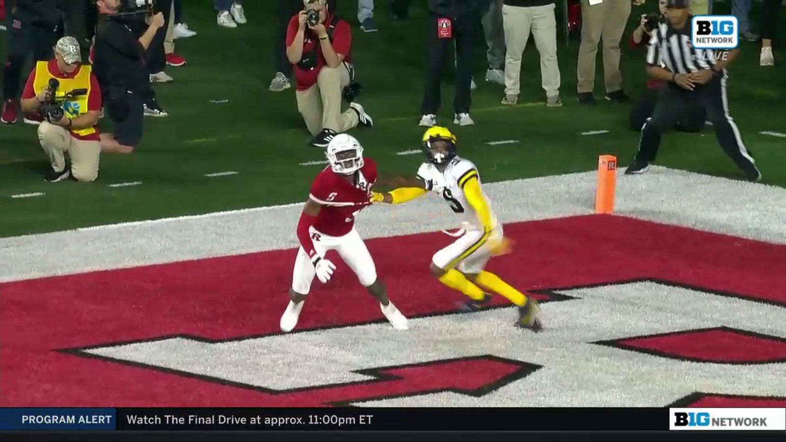 Rutgers' Sean Ryan snags OUTRAGEOUS TD vs. Michigan