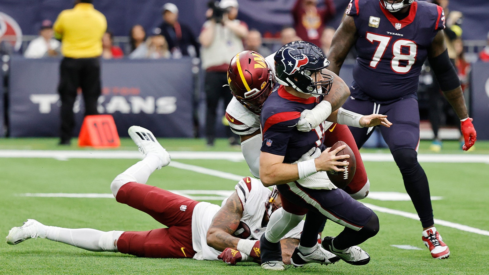 Commanders STIFLE Davis Mills, Texans in dominating victory