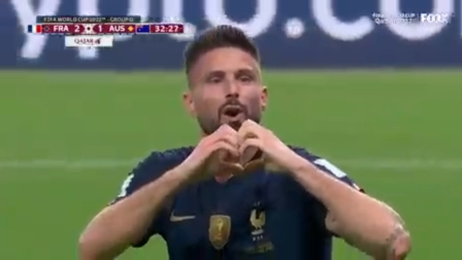 Adrien Rabiot e Olivier Giroud deram à França uma vantagem de 2 a 1 sobre a Austrália.
