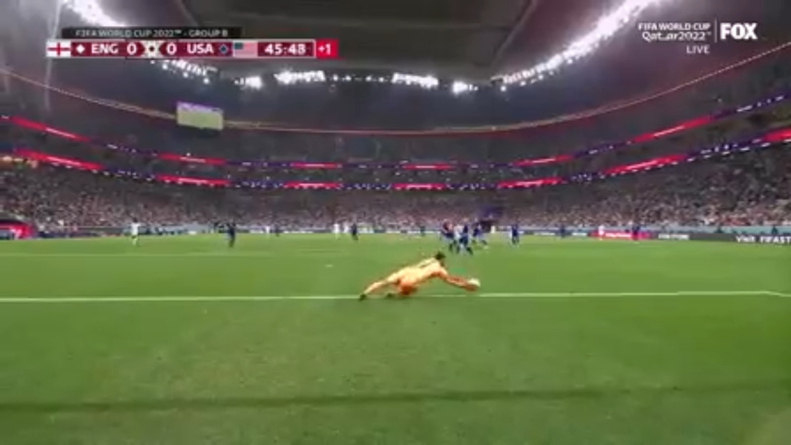 United States' Matt Turner makes a RIDICULOUS save