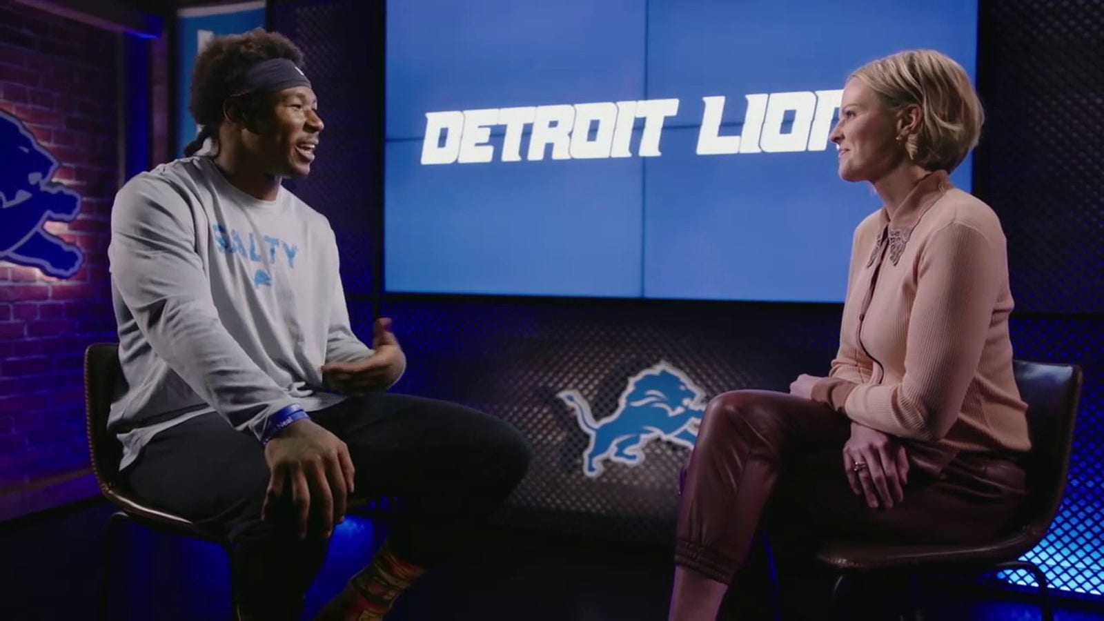 Lions running back Jamaal Williams interviewed ahead of game against the Vikings