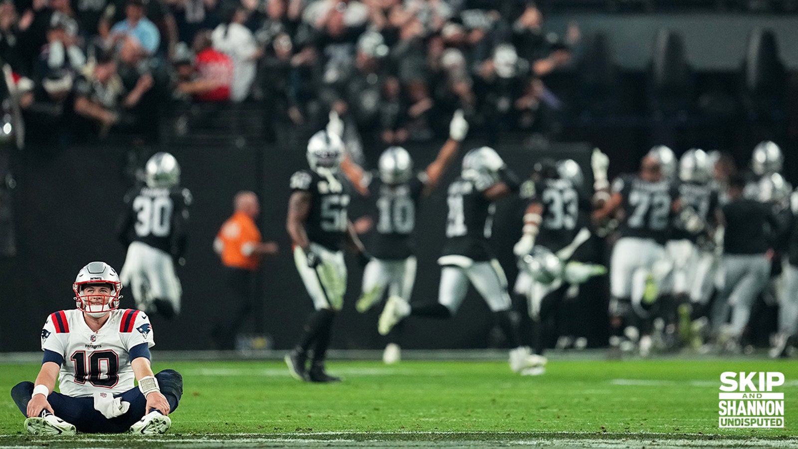 Raiders score miraculous game-winning TD on Patriots fumble