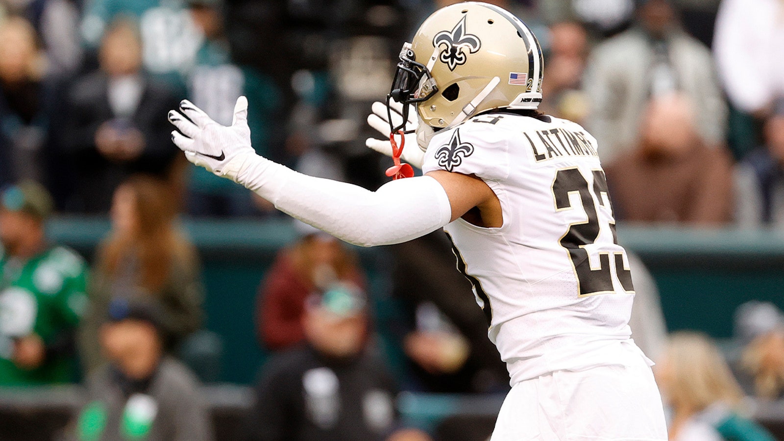 Marshon Lattimore seals win over Eagles with clutch INT