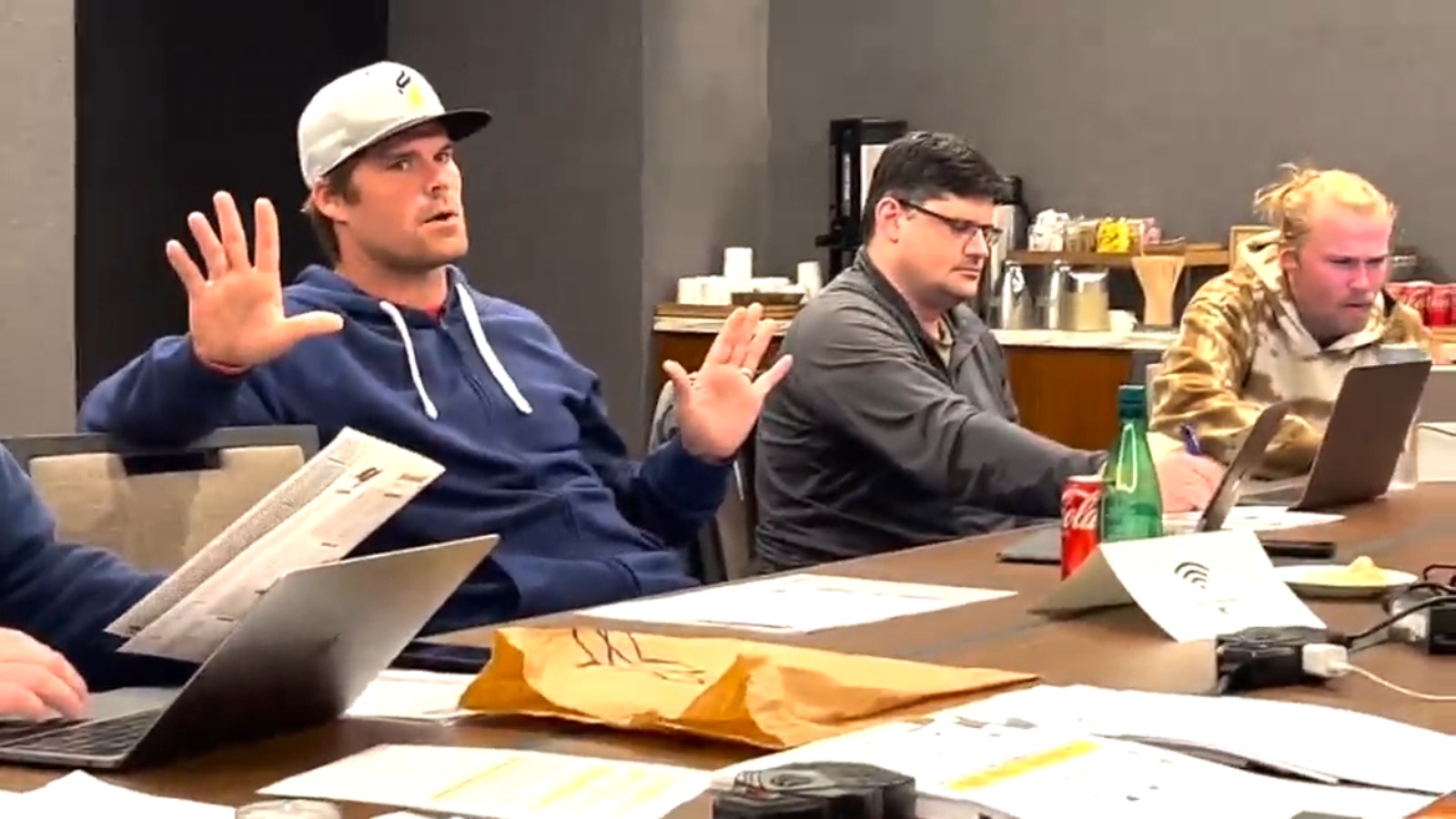 Greg Olsen shares his thoughts on the Buccaneers-Panthers game during a FOX Sports crew meeting