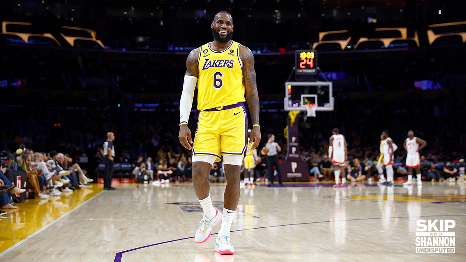 LeBron James scored a season-high 48 points in the win over the Rockets