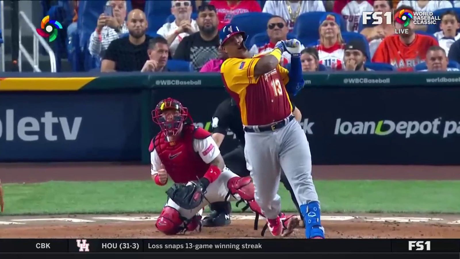 Salvador Pérez goes on the court as Venezuela extends its lead over Puerto Rico