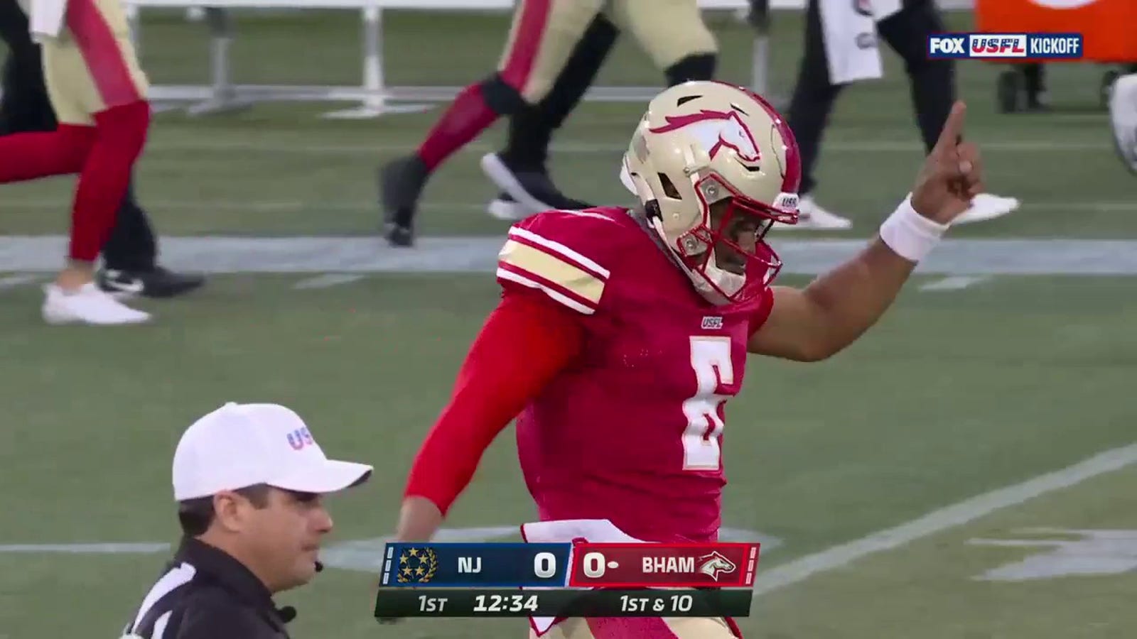 J'Mar Smith throws a 61-yard TD pass to Austin Watkins for the Birmingham Stallions