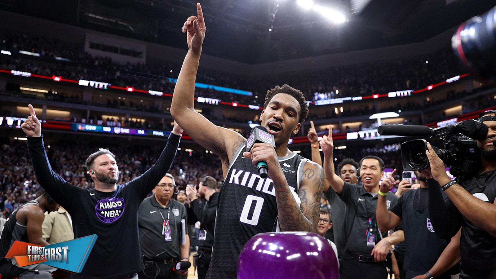 Kings 'Light The Beam' after Game 2 win vs. Warriors