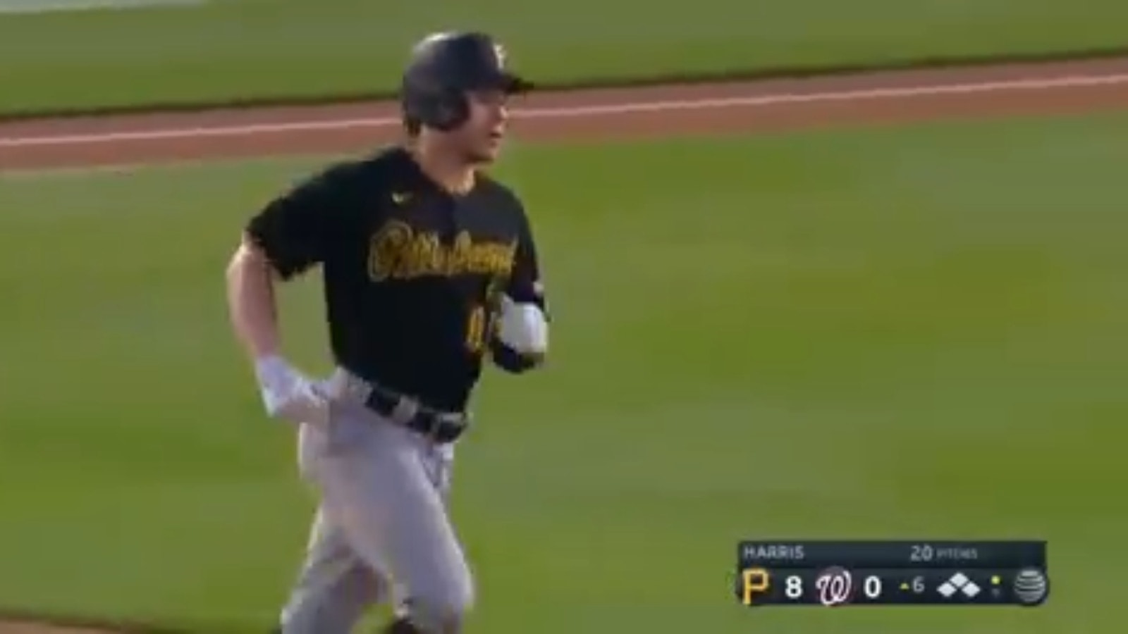 Jack Suwinski smashes grand slam to extend Pirates' lead over Nationals