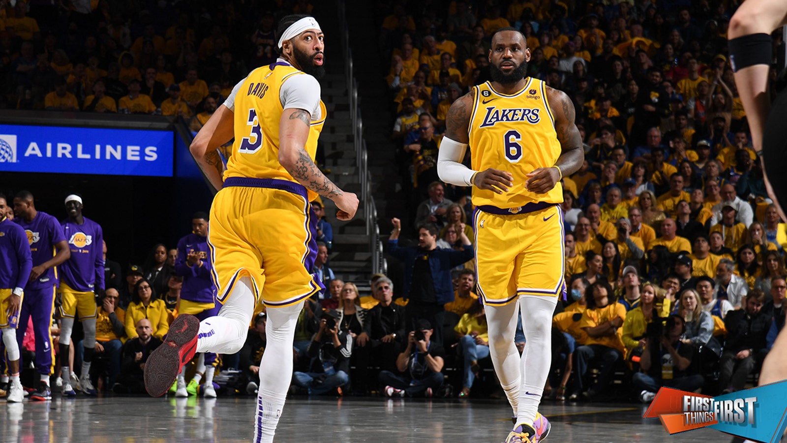 LeBron tweaks ankle, AD injures head in Lakers loss to Warriors in Game 5