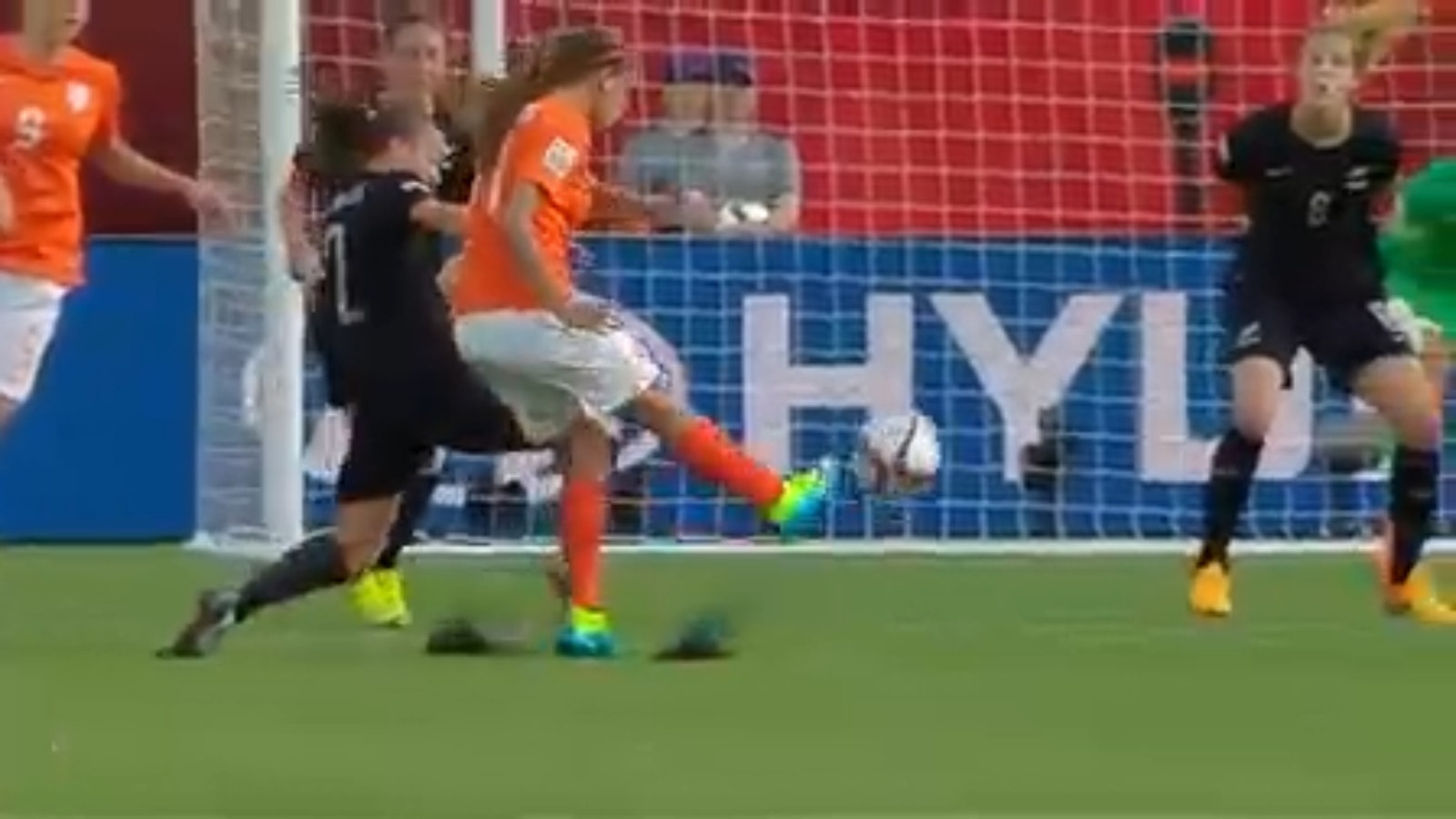 Oranjeleeuwinnen, Lieke Martens Roar: หมายเลข 44 | ช่วงเวลาที่น่าจดจำที่สุดในประวัติศาสตร์ฟุตบอลโลกหญิง