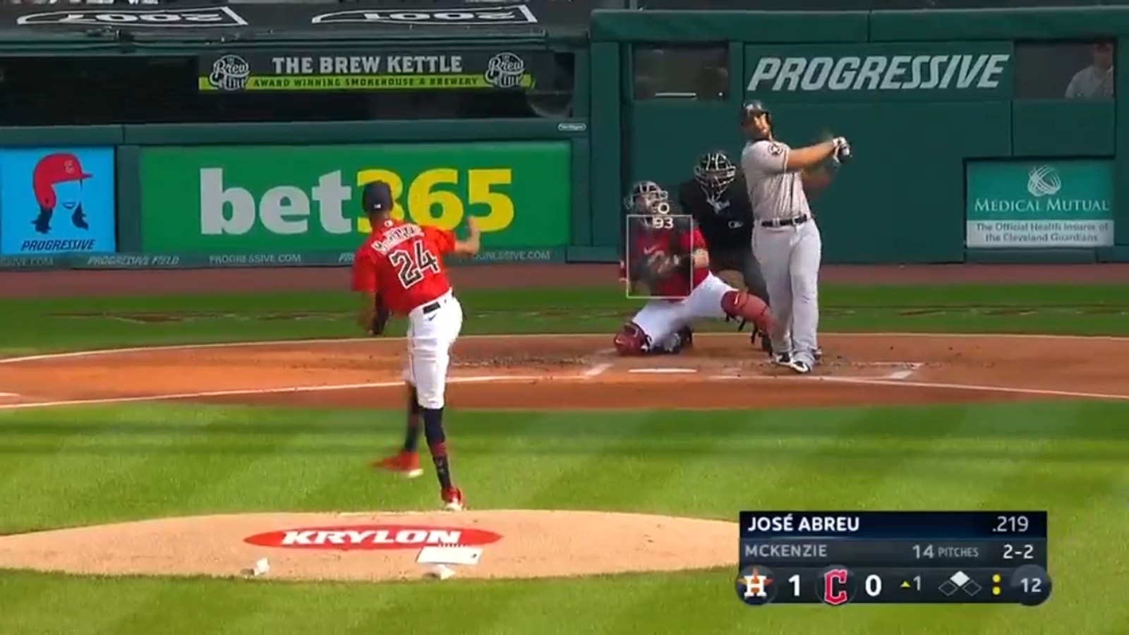 Astros' José Abreu CRUSHES two-run homer to extend lead over Guardians