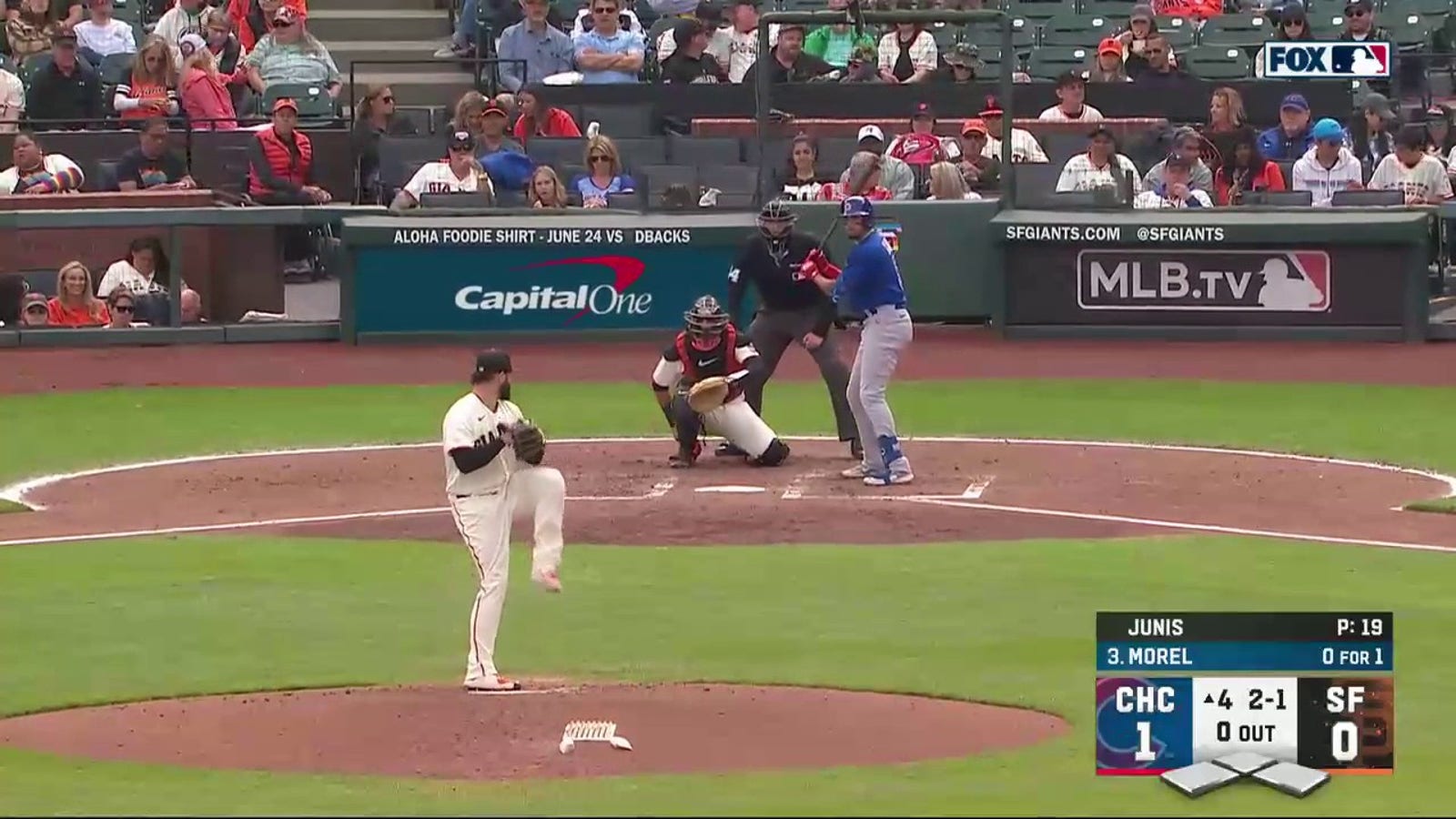 Cubs' Christopher Morel drills a solo homer to extend their lead against the Giants