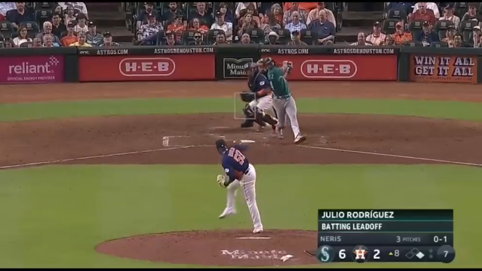 Mariners star Julio Rodriguez collects his 17th hit over his last four games to set a major-league record