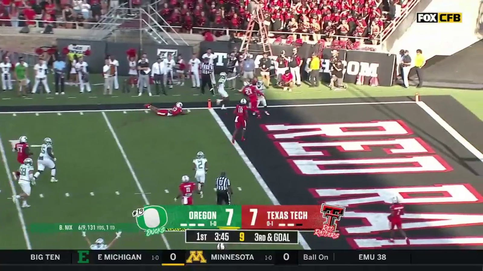 Tez Johnson's 13-yard touchdown and Terrance Ferguson's two-point conversion give Oregon a lead over Texas Tech