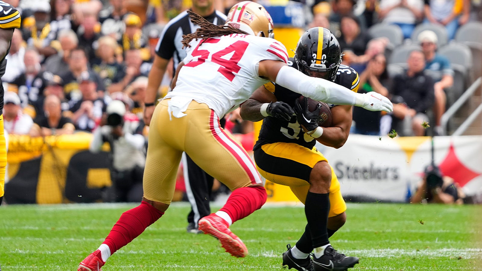 49ers' defense dominates in blowout victory over Steelers