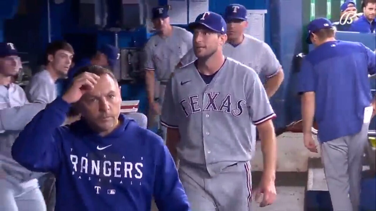 Rangers' Max Scherzer exits game with right triceps spasm vs. Blue Jays