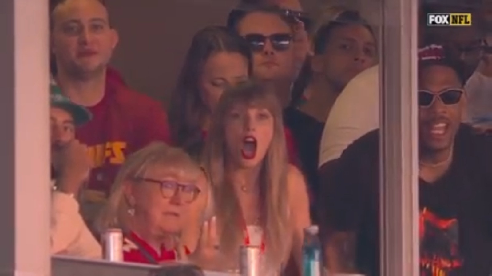 Taylor Swift reacts to Travis Kelce's touchdown for the Chiefs