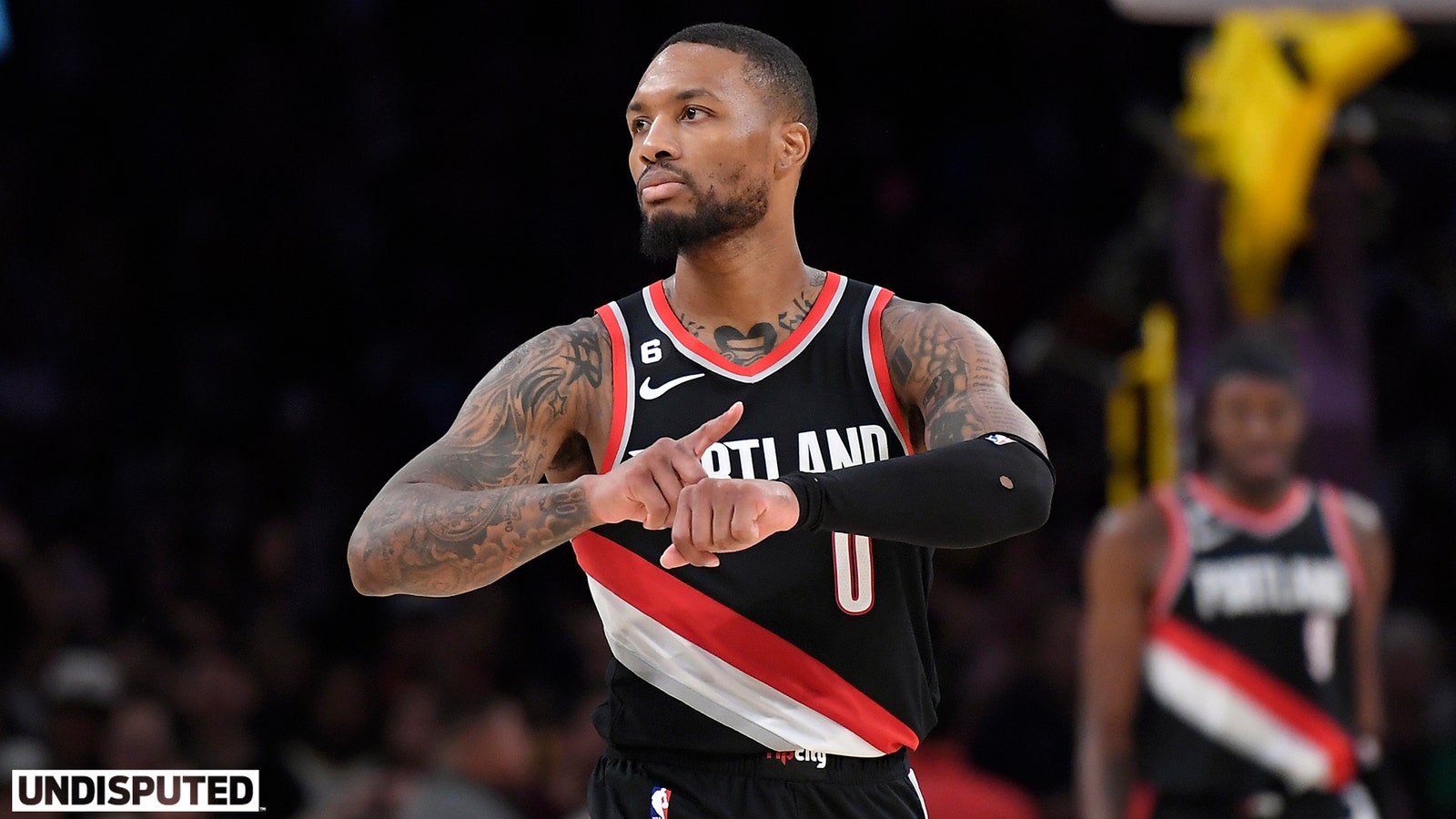 Damian Lillard traded to Bucks in 3-team deal, teams with Giannis & Middleton