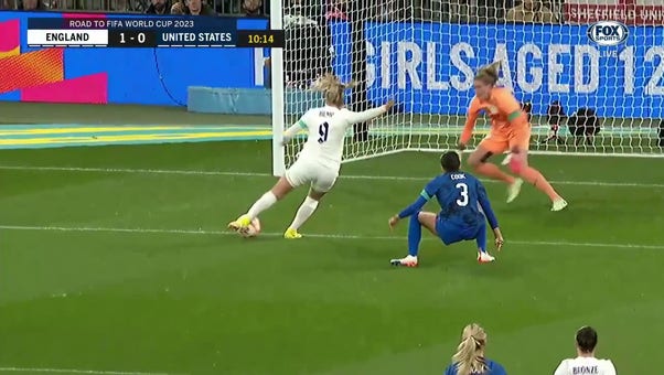 England takes a 1-0 lead after Lauren Hemp gets it past the goal keeper in the 10th minute