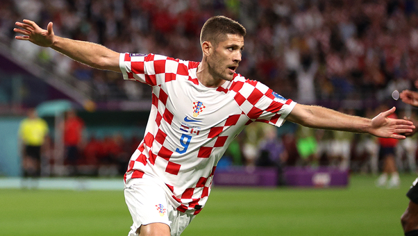 Andrej Kramarić and Marko Livaja both score to give Croatia a 2-1 lead over Canada at half | 2022 FIFA World Cup