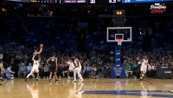 UConn's Alex Karaban drains a CLUTCH fadeaway buzzer beater to end dominant first half against Villanova
