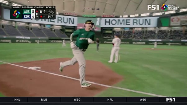 Australia grabs an 8-4 lead against the Republic of Korea thanks to Robbie Perkins' three-run home run