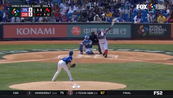 Alfredo Despaigne smashes a 2 RBI double to right center, giving Cuba a 2-0 lead in the first inning against Chinese Taipei 
