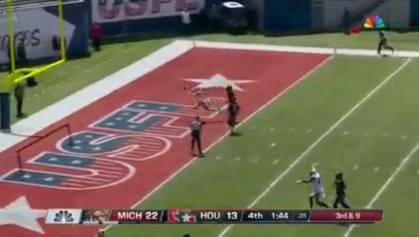 Josh Love connects with Joe Walker for a 34-yard TD for the Panthers to put a bow on a 29-13 win over the Gamblers 