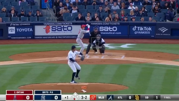 Yankees' Aaron Judge leaps to make an amazing catch to rob Shohei Ohtani of a home run