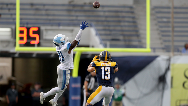 Breakers’ defense forces five turnovers and sacked Showboats' QB Cole Kelley five times in a 31-3 victory