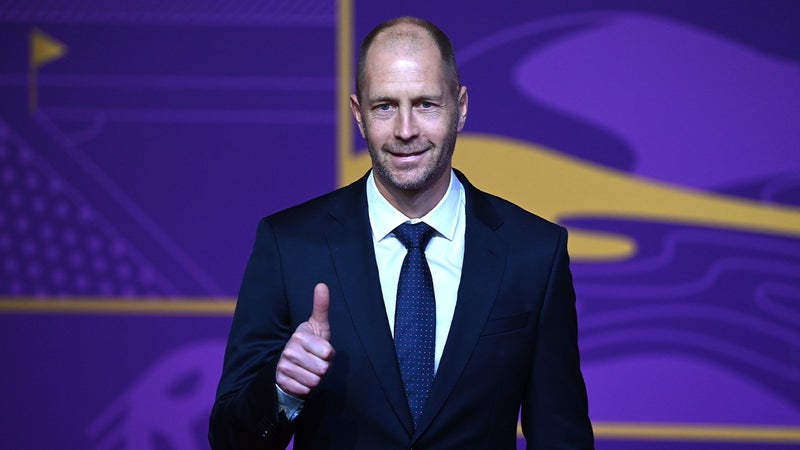 كأس العالم 2022: مدير USMNT جريج براهالتر يفكك المجموعة ب.